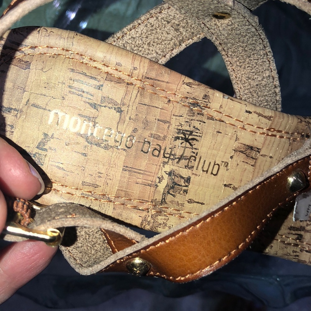 SZ 8 NWT Montego Bay Club WEDGE SANDALS MEDIUM BROWN BUCKLE CLOSURE CORK INSOLES - Picture 4 of 5